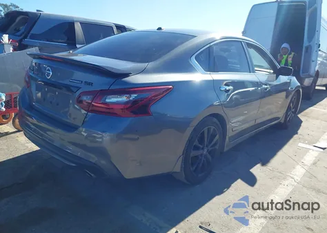 2018 Nissan Altima 2.5 Sr z USA, uszkodzony, nr VIN 1N4AL3AP2JC287291